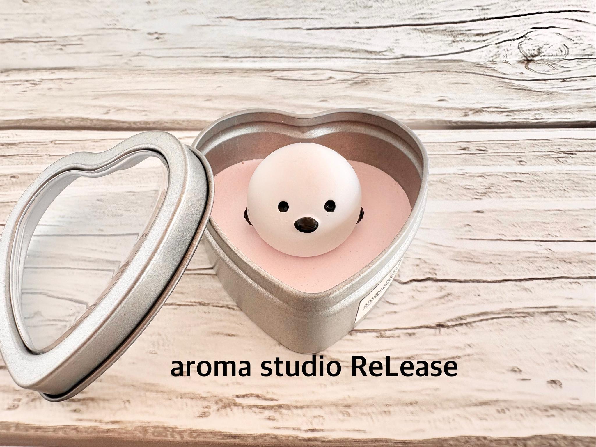 コロンとかわいい　シマエナガ　アロマストーン　ピンク　ブレンド精油つき　お好きな香りで育ててください　ギフトにも1枚目の画像