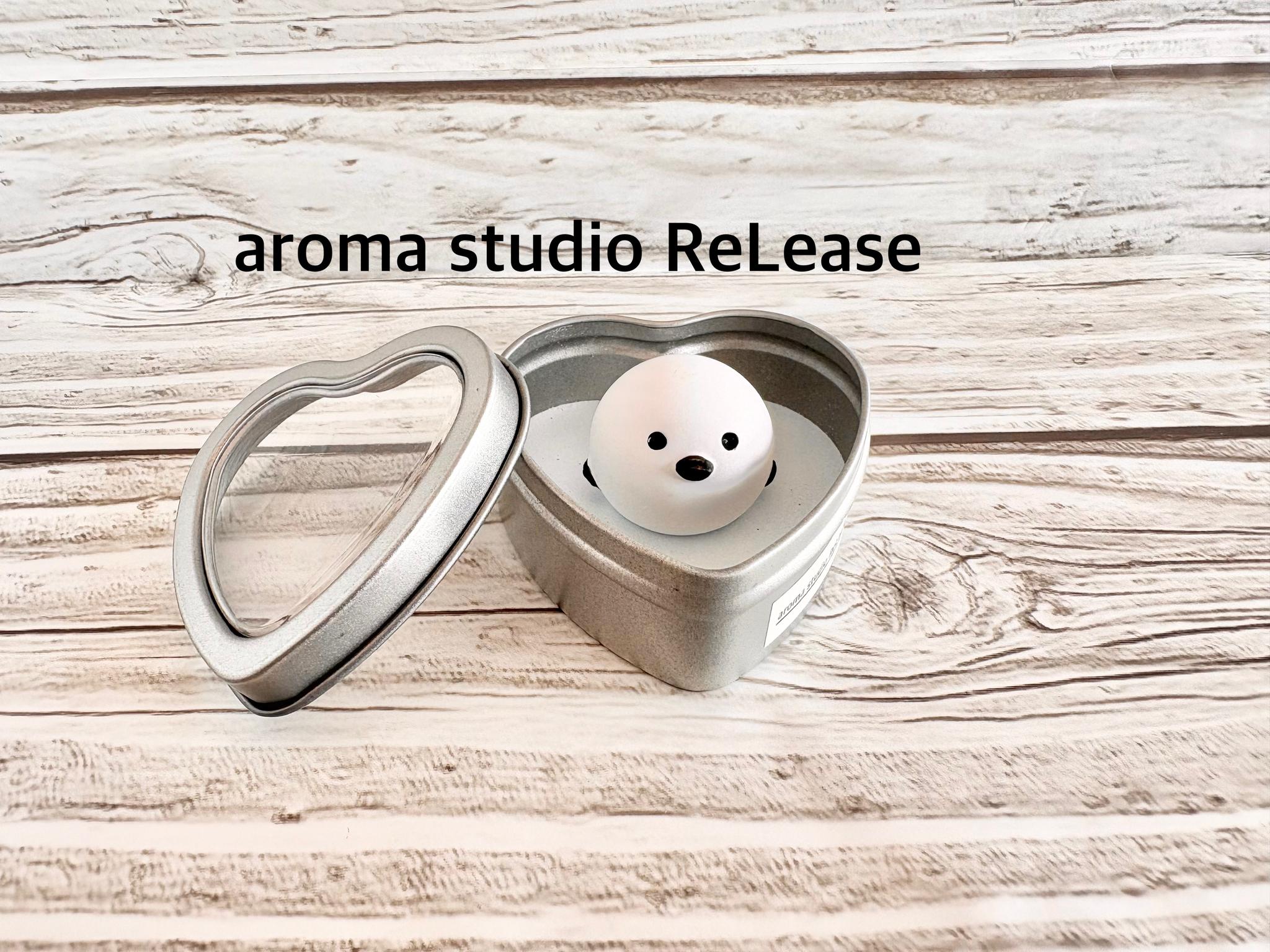 コロンとかわいい　シマエナガ　アロマストーン　ブルー　ブレンド精油つき　お好きな香りで育ててください　ギフトにも1枚目の画像